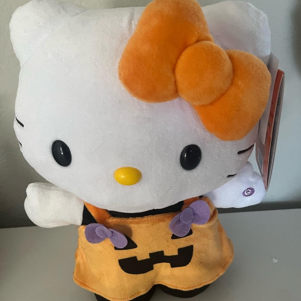 Hello kitty Halloween greeter